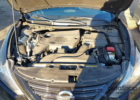 2018 Nissan Altima 2.5 Sr из США, поврежденный, VIN 1N4AL3APXJC223340